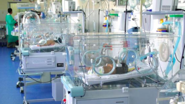 El servicio de Neonatología del López Lima traslada pacientes que requieren cirugía. Foto: ilustrativa