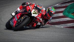 Mercado quedó lejos de Davis en el Superbike