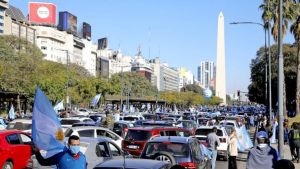 Marcha #17A: fuerte protesta opositora en el Obelisco y en muchas ciudades del país