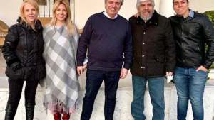 Los mensajes de la foto del presidente con la familia Moyano