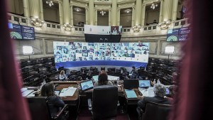 Tras la fuerte protesta, avanzan con la reforma judicial