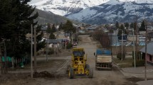Imagen de Gennuso confía en que su plan de asfalto seducirá a los vecinos para financiar otras obras en Bariloche