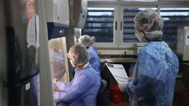 La incansable tarea del personal de Salud, que está en la primera línea de trabajo.-