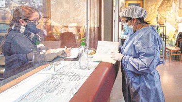 El hotel Huemul dejó de recibir pacientes con cuadros leves. Las personas que estaban allí fueron enviadas a sus domicilios.