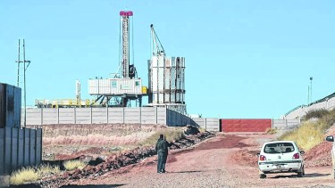  El precio del barril criollo motorizó la actividad petrolera en la provincia. (Oscar Livera)