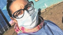 Imagen de Julieta, la viedmense que atiende en una de las zonas más complicadas del AMBA