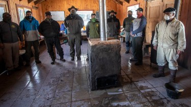 Se instalarán 38 estufas en el Parque Nacional Lanín, que fueron gestionadas por Nación. Foto:  Gentileza PNL