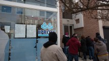 Imagen de Ipross debe 300 millones y en las farmacias ya imponen restricciones