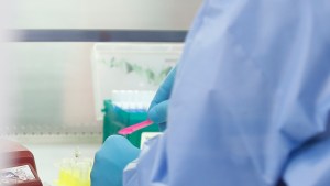 Coronavirus: 8.401 personas fallecidas y 9.230 nuevos casos