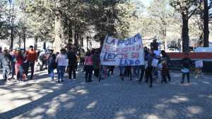 Marchan en Andacollo por el policía acusado de matar a un hombre en su casa