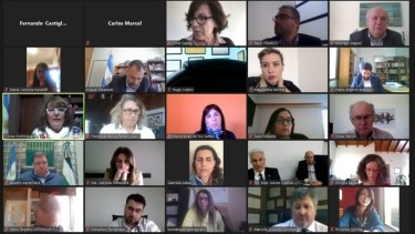Senadores, jueces y abogados participaron de la charla sobre Reforma Judicial que organizó Parrilli. (Gentileza).-