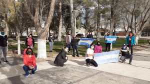 Rincón y Neuquén fueron parte de las ruidosas manifestaciones por el 26A