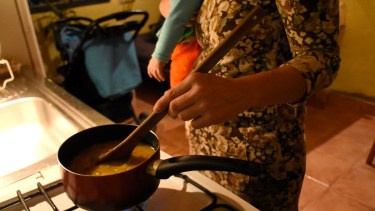 El 93,6% de quienes se dedican al trabajo doméstico son mujeres en el país. Foto Florencia Salto.