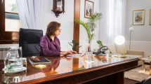 Imagen de Carreras evalúa opciones para no volver a la Fase 1