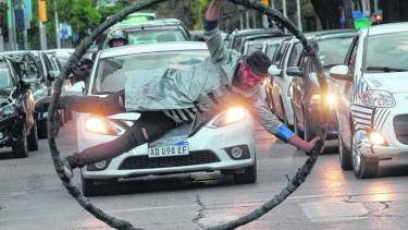 Los artistas callejeros podrán realizar su actividad a partir del sábado 22. Foto: Oscar Livera 
