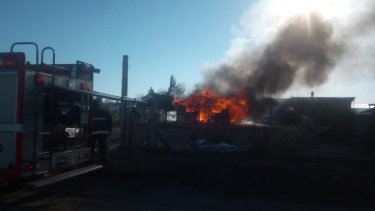 El incendio afectó una vivienda del barrio El Frutillar. Foto: gentileza