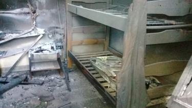 El interior de una cabaña fue alcanzada por el fuego en un nuevo hecho violento en Villa Mascardi. Gentileza