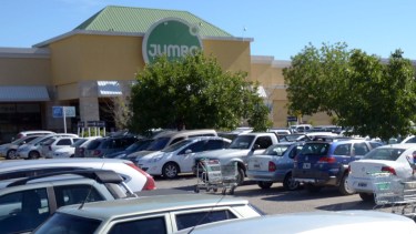 El hipermercado de Neuquén permanecerá cerrado por desinfección. (Foto: Archivo)