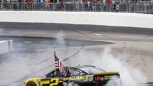 Keselowski fue contundente en la Nascar