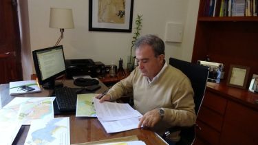 El acuerdo fue firmado por el intendente, Pedro Pesatti. Foto: gentileza.