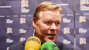 Koeman aseguró que es el momento de aceptar dirigir al Barcelona