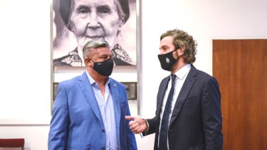 Santiago Cafiero, Jefe de Gabinete, tomó la decisión de aprobar el protocolo con Chiqui Tapia.