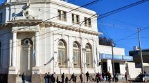Imagen de A partir del lunes, los bancos volverán a atender sin turno