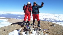 Imagen de Sueño cumplido: tres andinistas de Varvarco hicieron cumbre en invierno en el volcán Domuyo