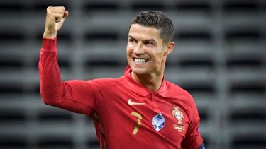 CR7 irá por el récord del iraní Ali Daei que tiene 109. (Foto: AP)