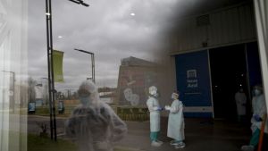 Murieron otras 250 personas y 11.905 fueron diagnosticadas con coronavirus