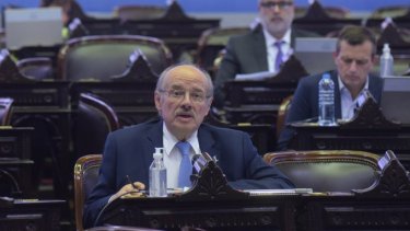 Di Giácomo se mostró visiblemente ofuscado en su intervención. Foto: gentileza.-