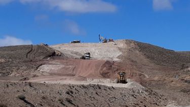 Hace unos días, los trabajos se retomaron en el tramo entre Comallo y Pilcaniyeu Viejo. Foto: José Mellado.