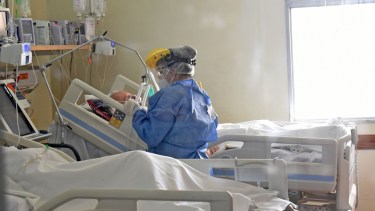 En las terapias de Neuquén la mayoría de los pacientes internados no completaron su esquema de vacunación. (Foto archivo: Florencia Salto)