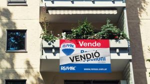 Por actividad ilícita, ordenaron la disolución de la firma Re/Max
