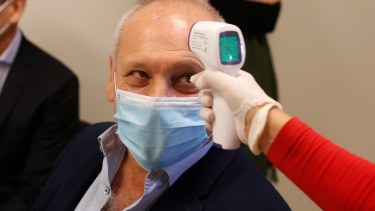 El ministro de Salud, Fabián Zgaib, dijo la semana pasada que "nos falta un certificado de la empresa de libre venta para la Comunidad Europea". 