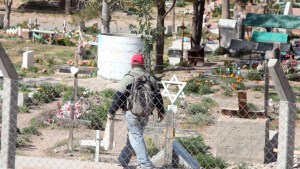 Neuquén anticipa suba de la mortalidad y pide preparar los cementerios