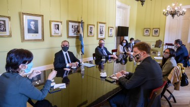 El Gobierno nacional resolvió la continuidad del programa de Asistencia de Emergencia al Trabajo y la Producción (ATP) para auxiliar a las empresas con el pago de los salarios de septiembre. Foto Télam. 