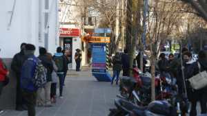 En Roca, los domingos se podrá salir pero sólo al mercado del barrio
