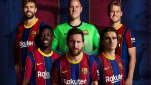 Barcelona presentó su camiseta con Messi como figura