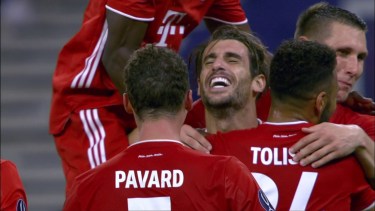 Javi Martínez llegó desde el banco para marcar el segundo de Bayern en Budapest.