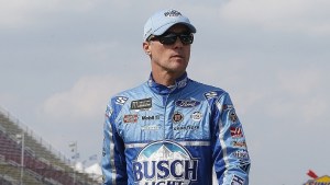Harvick ganó la primera fecha de los playoffs en la Nascar