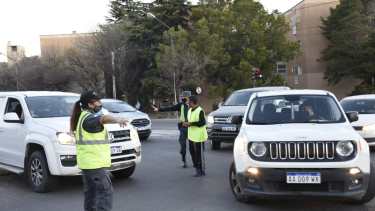 Los automovilistas presentaronn gran reticencia a obedecer los controles en el primer día de la implementación. (Foto: Florencia Salto)