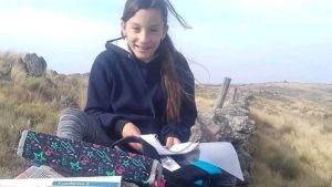 Empresa instaló una antena para que alumna que no tenía señal pueda estudiar