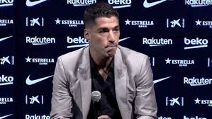 Suárez se despide del Barcelona entre lágrimas y un mensaje a Messi
