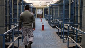 Denuncian a empleados del Penal N° 1 de Viedma por golpizas, abusos de autoridad y vejaciones