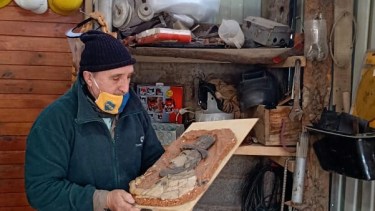 Personaje: Pedro, el tallador de piedras del Norte Neuquino