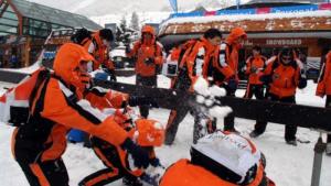 La encrucijada de los viajes de egresados: devolución o reprogramación