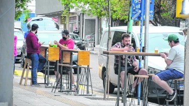 Los locales reciben la visita de inspectores sin aviso previo. (Yamil Regules).-