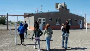 En Río Negro se propicia que la mujer sea la dueña de las casas del IPPV