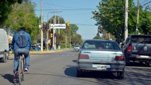 Anunciaron la instalación de semáforos sonoros en esquinas de Regina